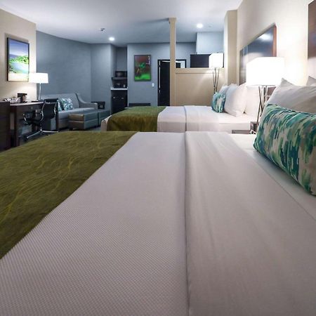 Comfort Inn & Suites Tobago Signal Hill Экстерьер фото
