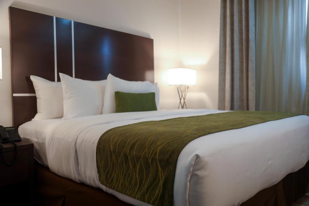 Comfort Inn & Suites Tobago Signal Hill Экстерьер фото
