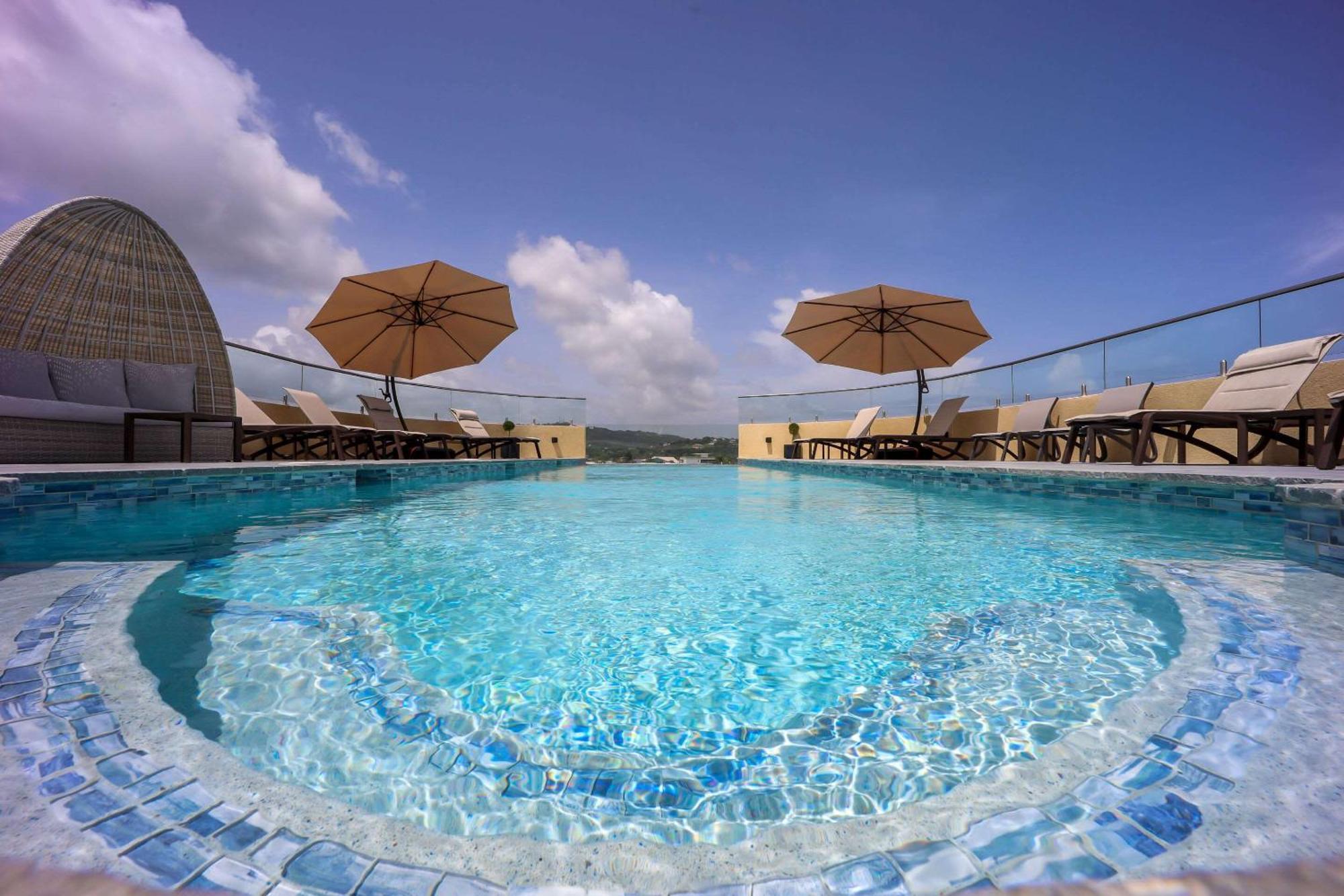 Comfort Inn & Suites Tobago Signal Hill Экстерьер фото